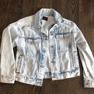 Light wash jean jacket